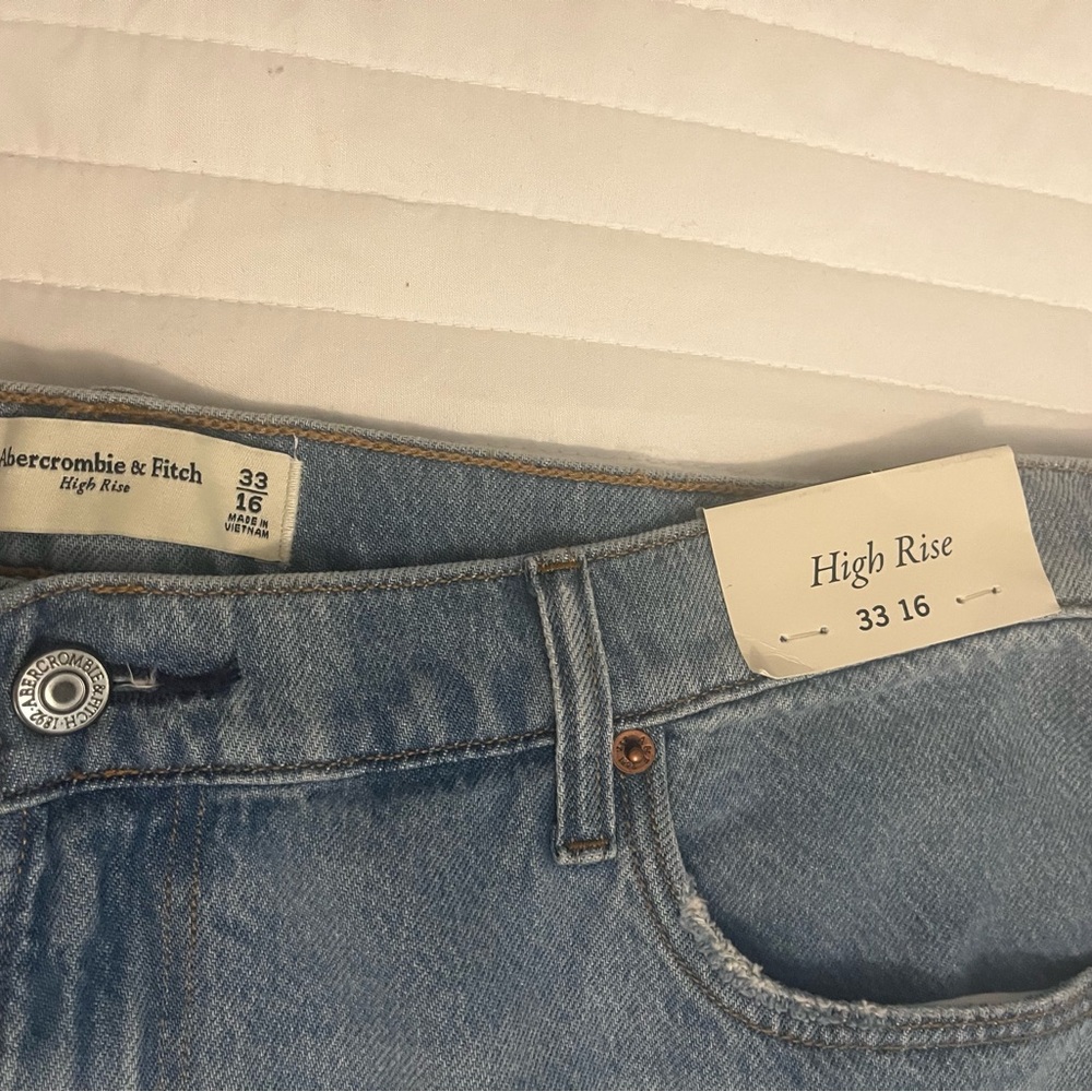 Abercrombie & Fitch High Waist Wide Light Denim Jeans NWT